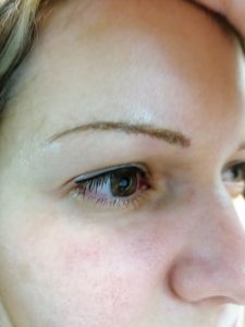 Microblade szemöldök tetoválás